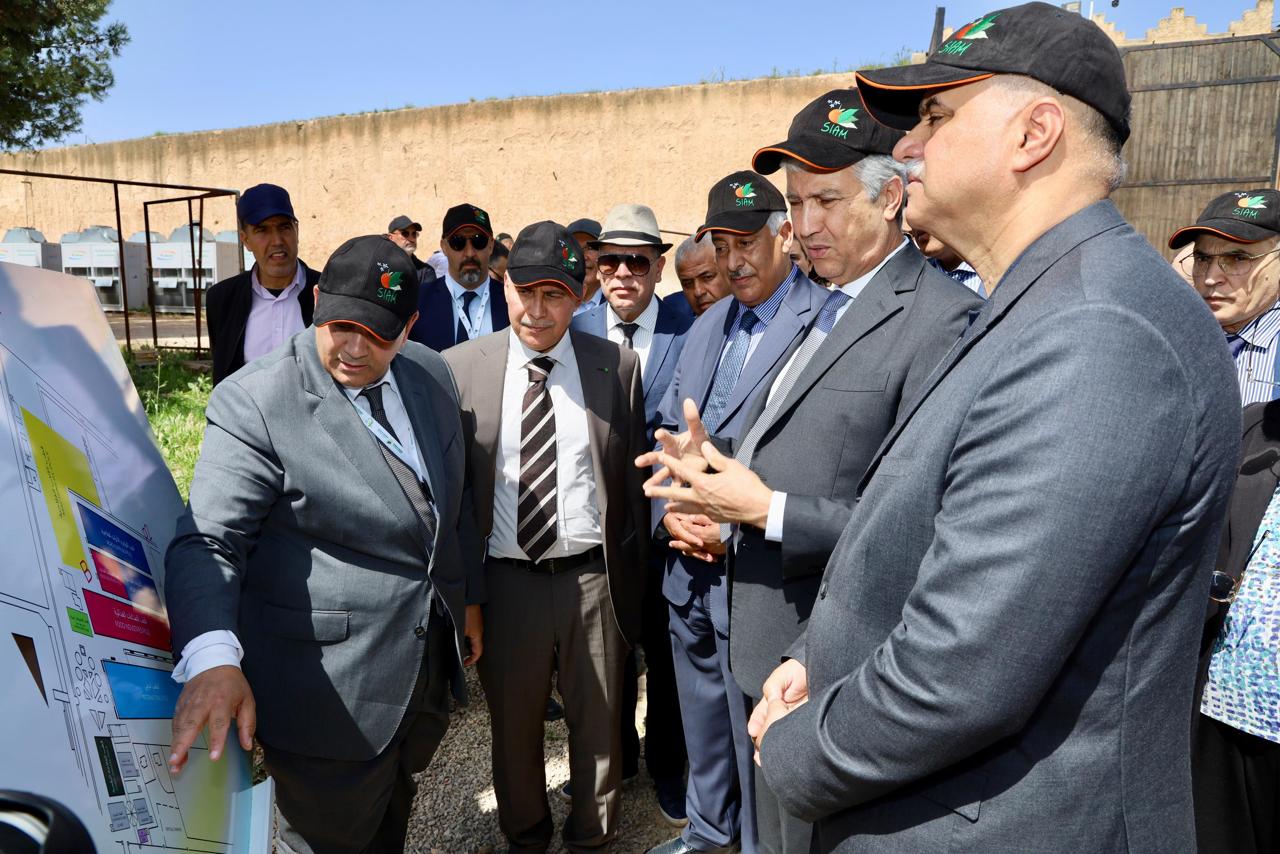 Meknès : le ministre visite le chantier du SIAM